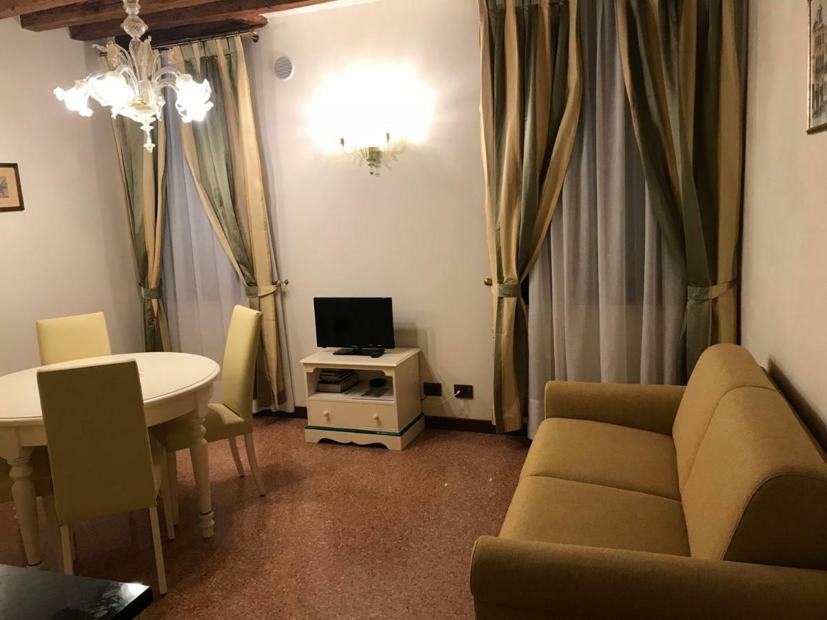 Апартаменти Classic Three Minutes From St Marc'S Square Венеція Екстер'єр фото